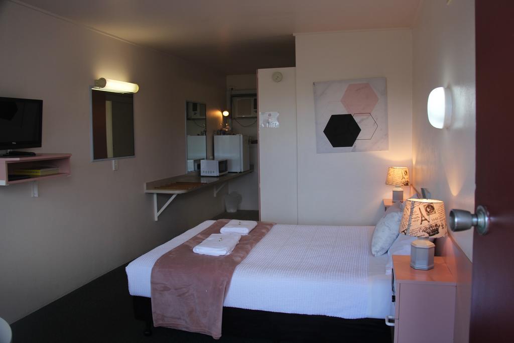 Caloundra Suncourt Motel מראה חיצוני תמונה