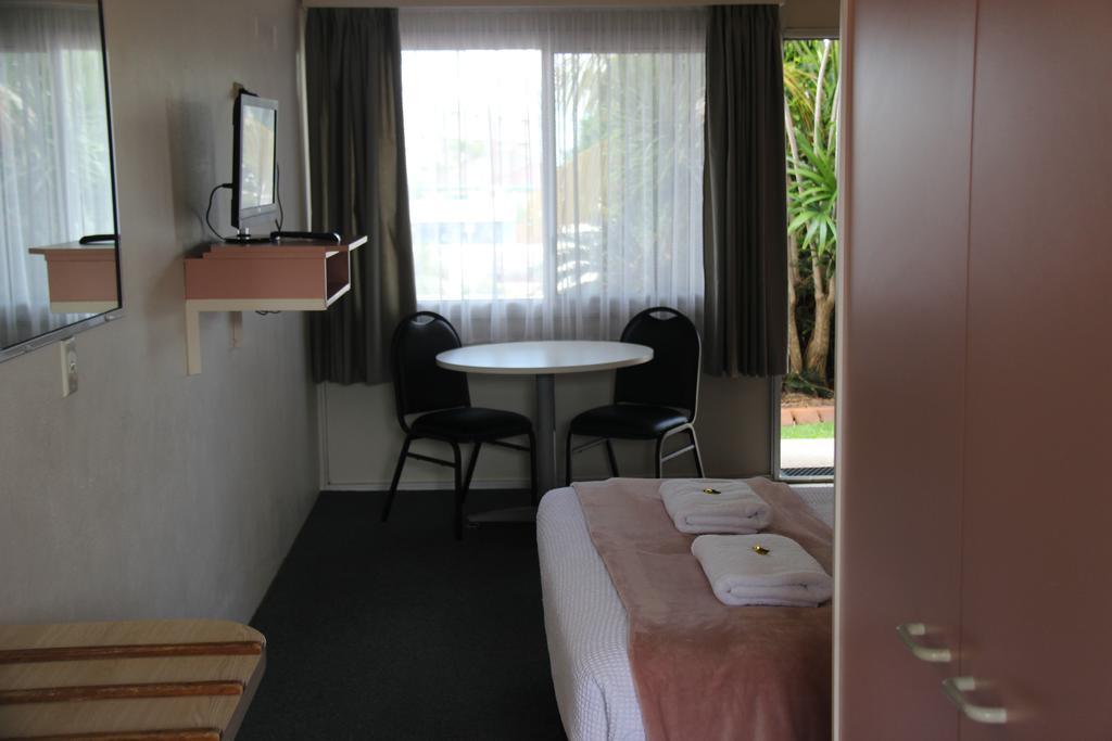 Caloundra Suncourt Motel חדר תמונה