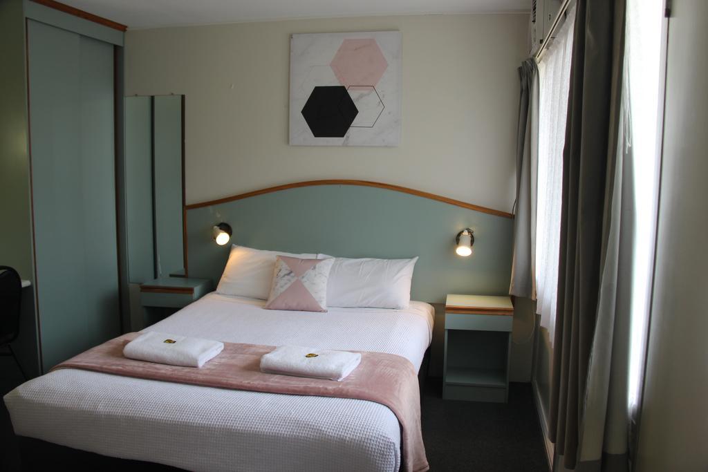 Caloundra Suncourt Motel חדר תמונה