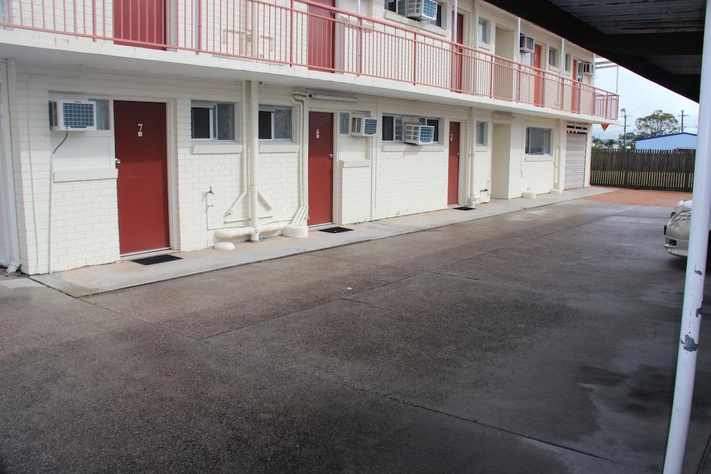 Caloundra Suncourt Motel מראה חיצוני תמונה