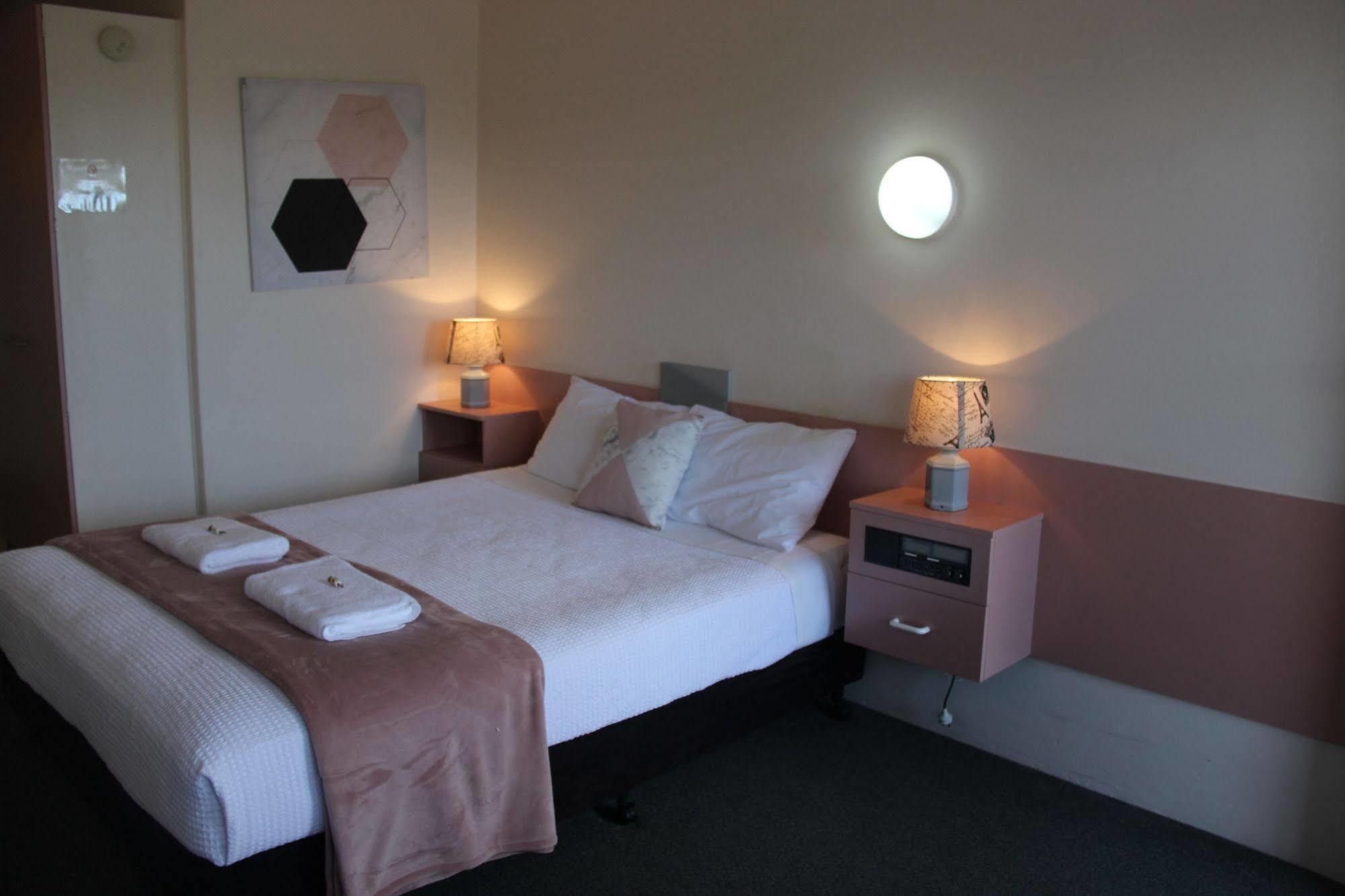 Caloundra Suncourt Motel מראה חיצוני תמונה