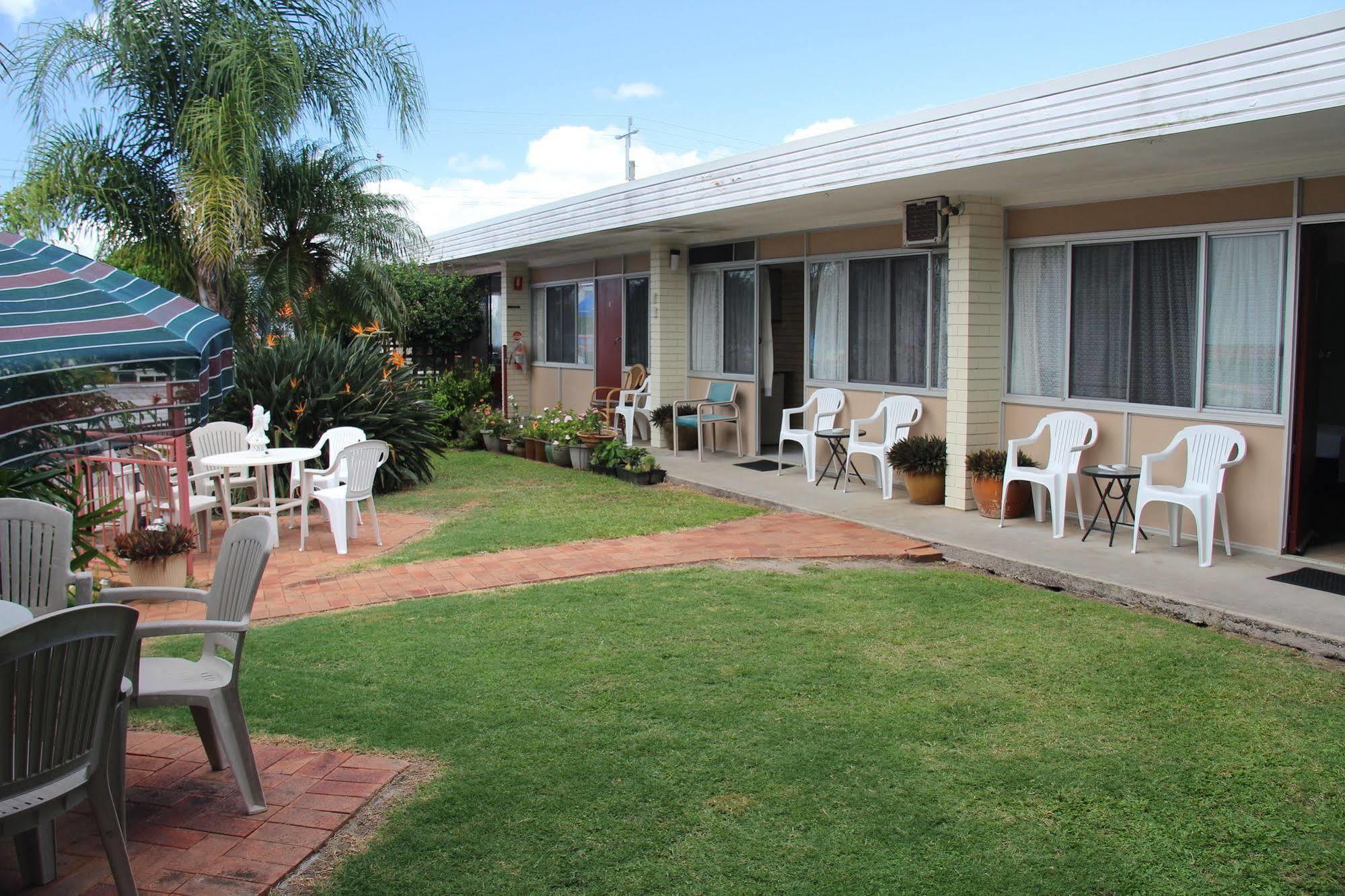 Caloundra Suncourt Motel מראה חיצוני תמונה