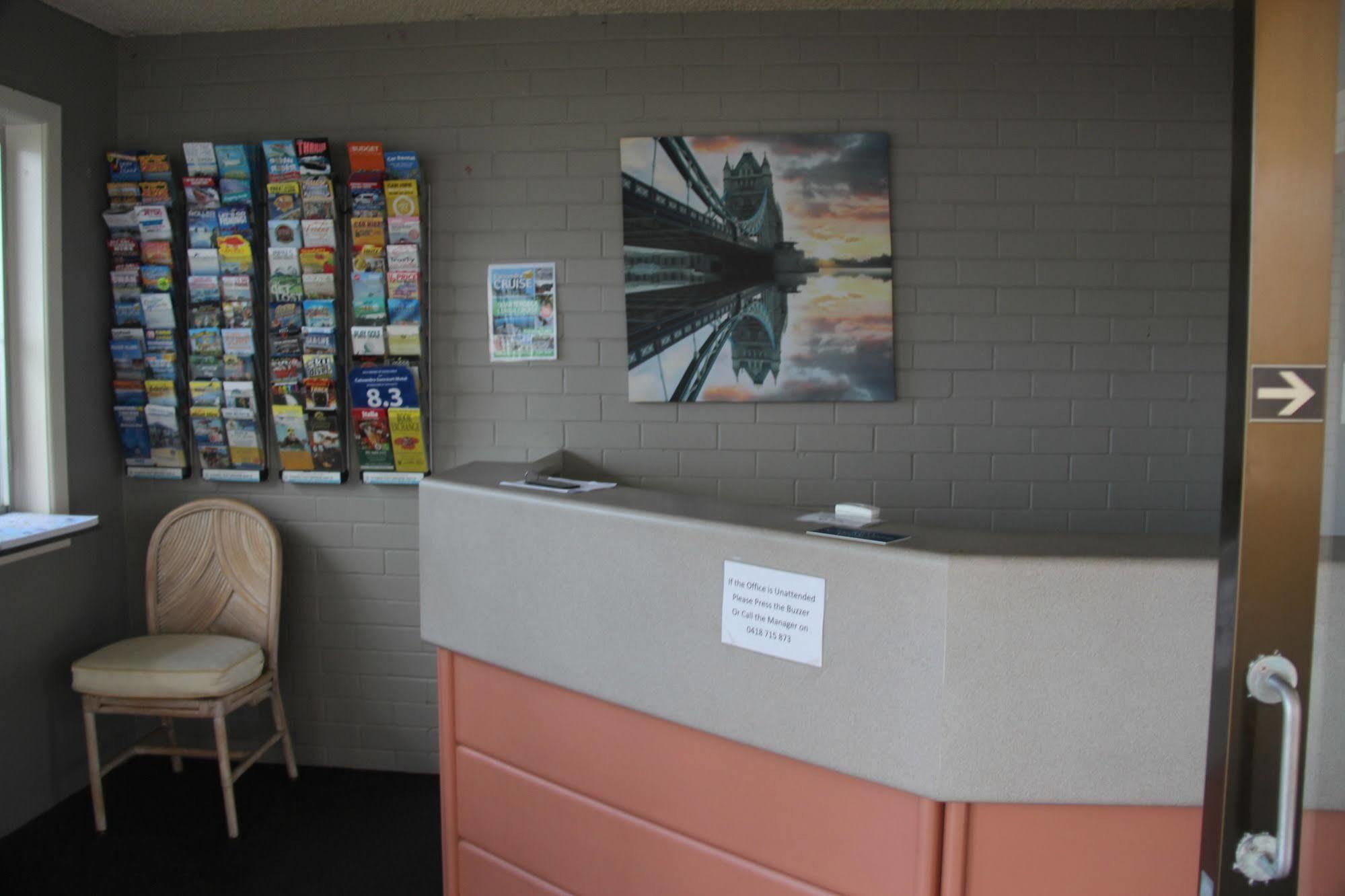 Caloundra Suncourt Motel מראה חיצוני תמונה